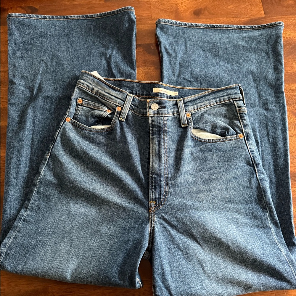 Levi's Ribcage Indigo Denim Jeans